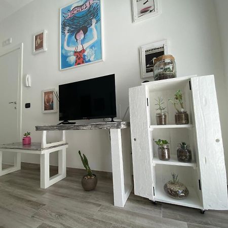 לינה וארוחת בוקר לצ'ה La Casa Di Nina מראה חיצוני תמונה