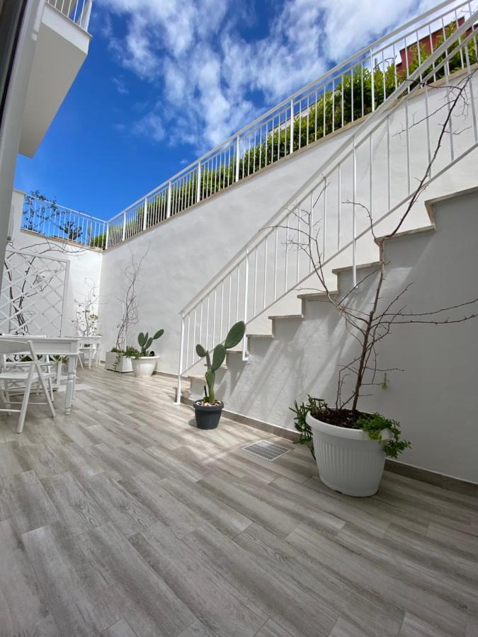 לינה וארוחת בוקר לצ'ה La Casa Di Nina מראה חיצוני תמונה
