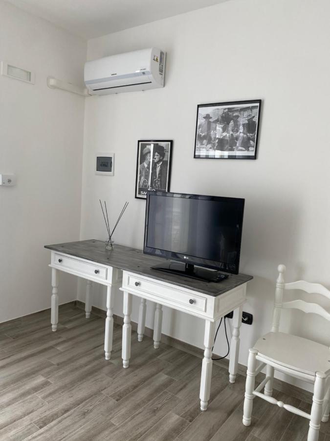 לינה וארוחת בוקר לצ'ה La Casa Di Nina מראה חיצוני תמונה