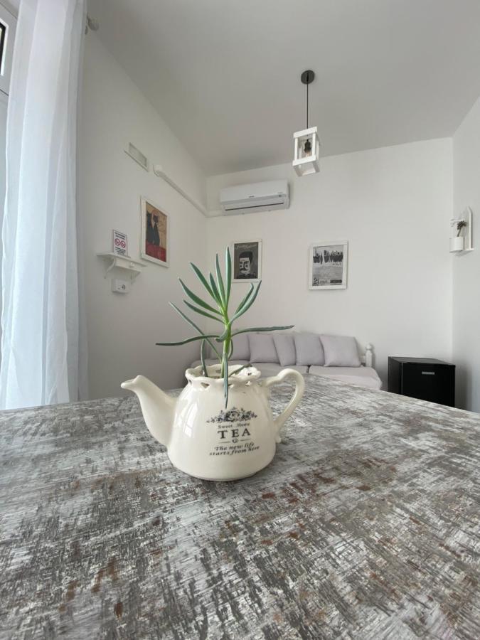 לינה וארוחת בוקר לצ'ה La Casa Di Nina מראה חיצוני תמונה
