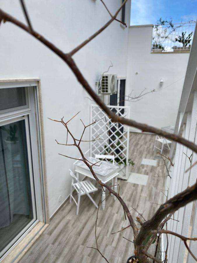 לינה וארוחת בוקר לצ'ה La Casa Di Nina מראה חיצוני תמונה