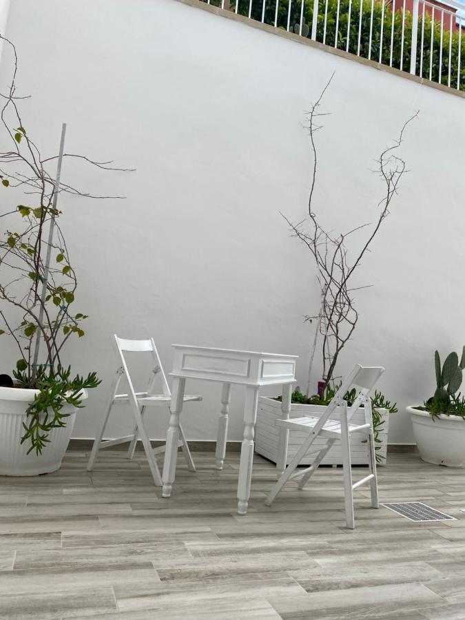 לינה וארוחת בוקר לצ'ה La Casa Di Nina מראה חיצוני תמונה