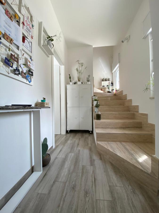 לינה וארוחת בוקר לצ'ה La Casa Di Nina מראה חיצוני תמונה