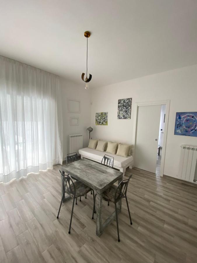 לינה וארוחת בוקר לצ'ה La Casa Di Nina מראה חיצוני תמונה